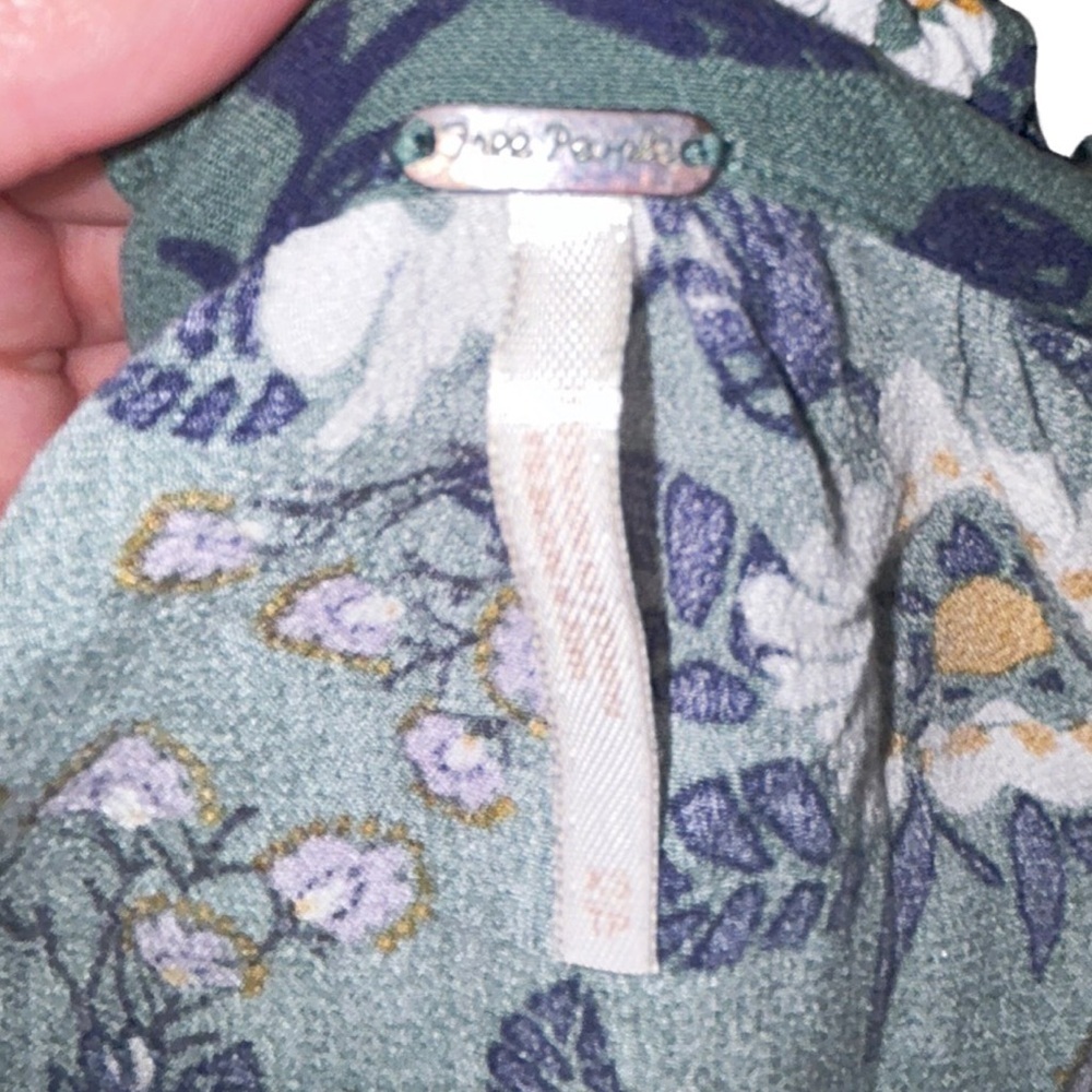 Free People Boho Floral Bell Sleeve XS Green Daisy Print Tunic Peasant Blouse - Picture 8 of 9